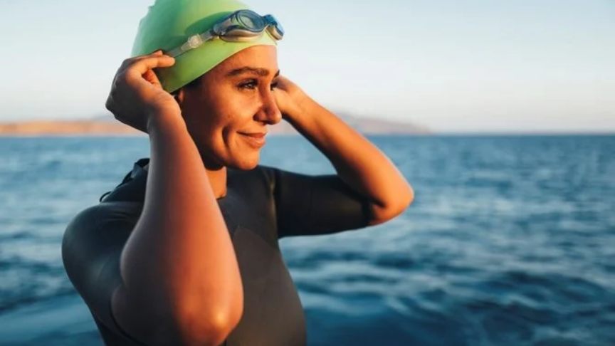 Saudi swimmer breaks women's world record for Red Sea crossing